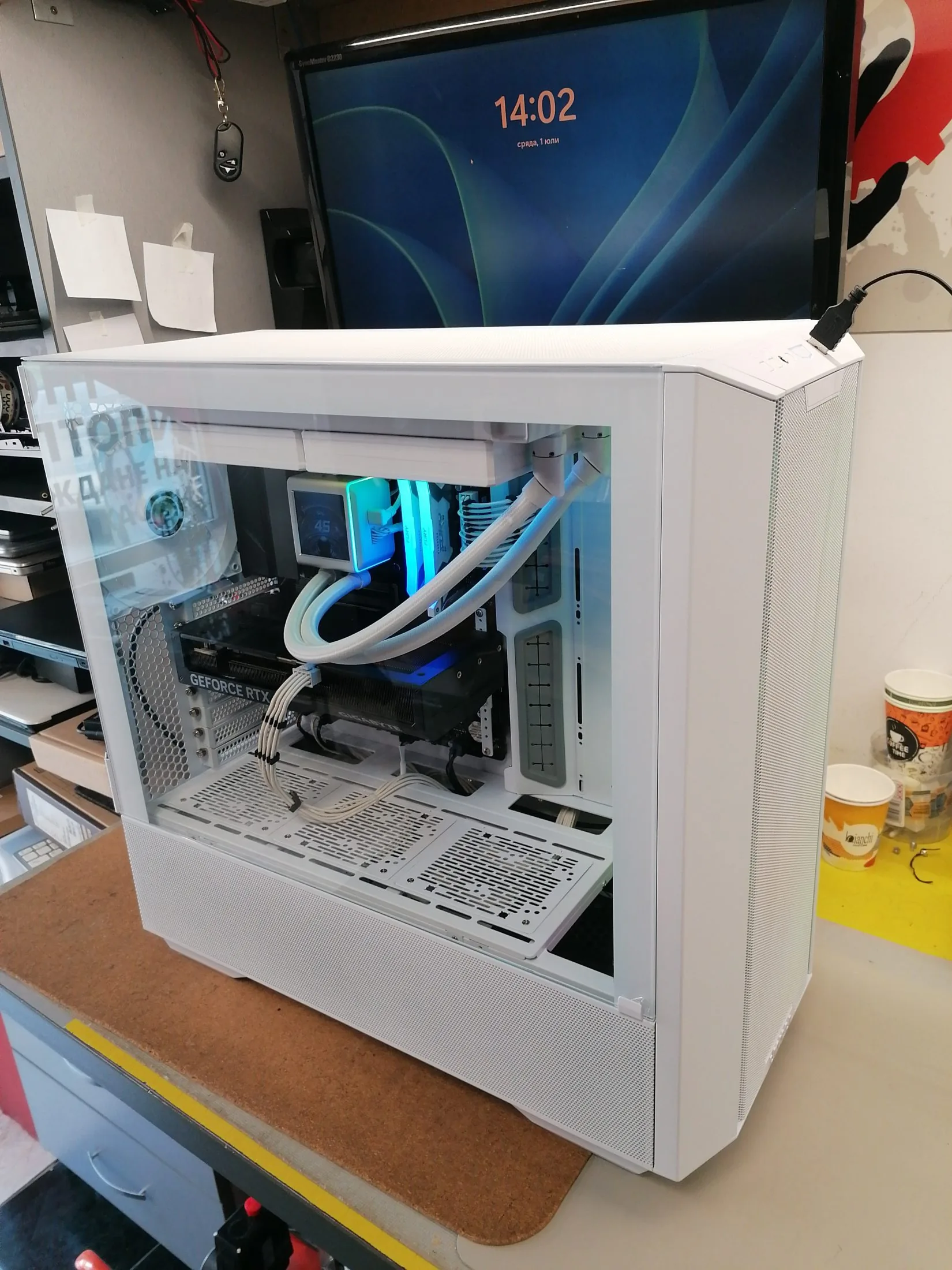 Gaming PC with liquid cooling